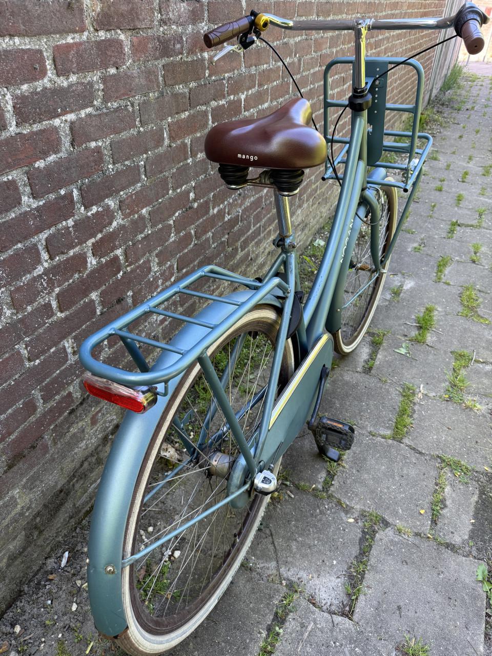 Blauwe dames fiets (framemaat 57)