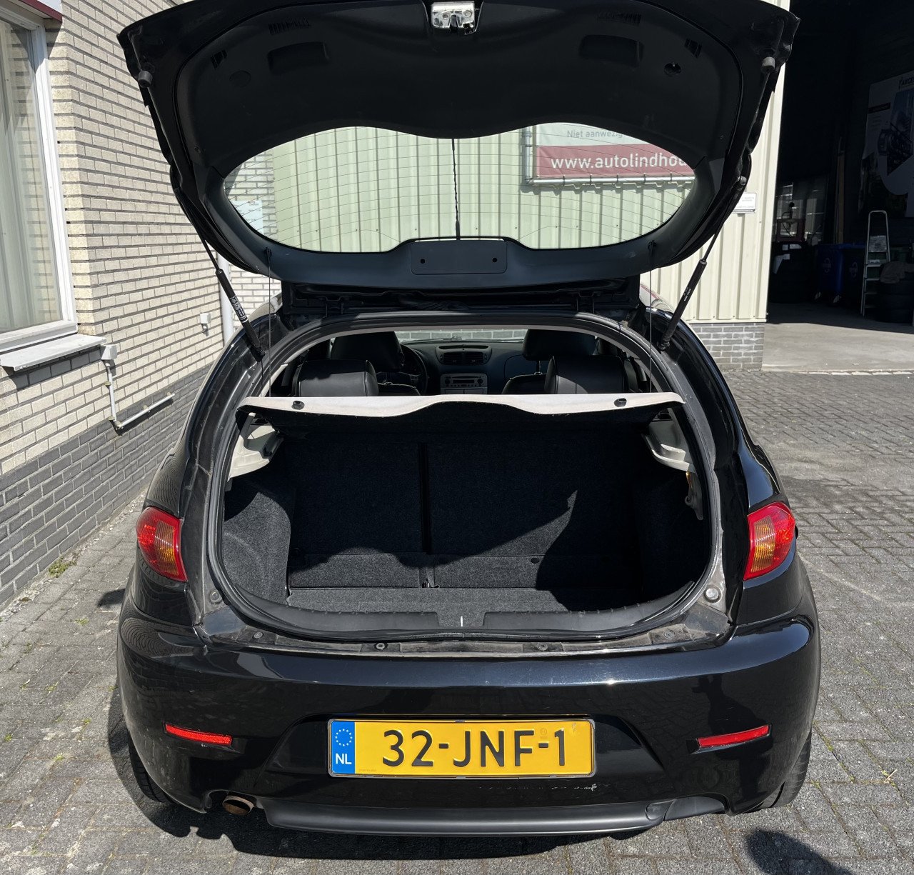 Alfa Romeo 147 1.6 T.Spark LEER,AIRCOBOEKJES