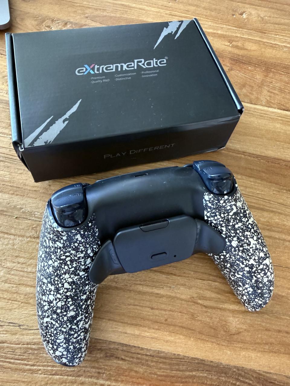 Custom PS5 controller met backpaddles en nieuwe (grotere) accu
