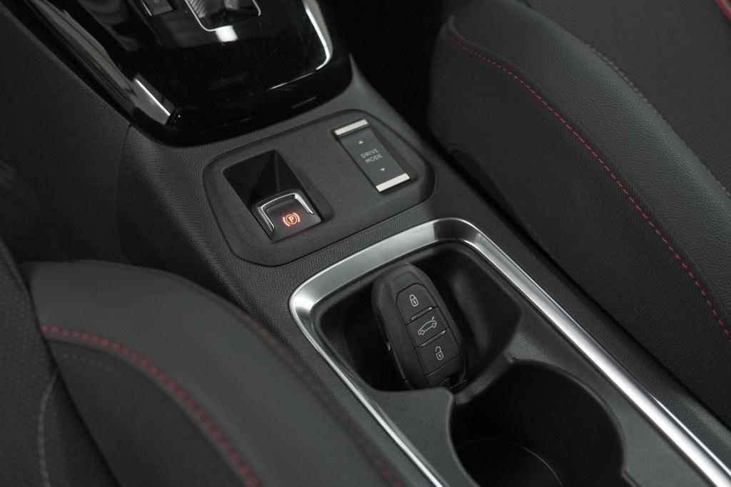 Opel Corsa-e electric yes 50 kwh | 11 kw lader | soh 99,9% | apple carplay 