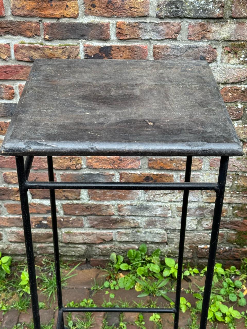 (Bijzet) tafel metaal met hout