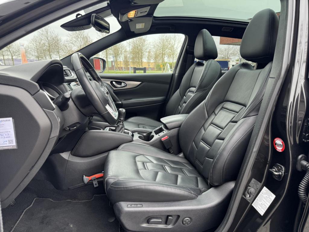 Nissan Qashqai 1.2 tekna + incl. trekhaak!