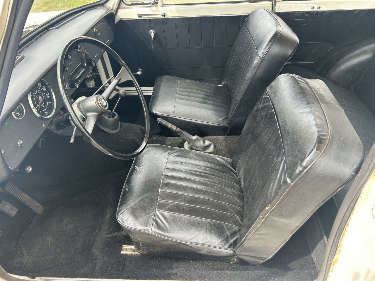 Triumph Herald 1965 en TR6 1973