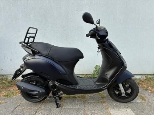 MOOIE PIAGGIO ZIP 4 TAKT 2V SNOR SCOOTER BOUWJAAR 2017