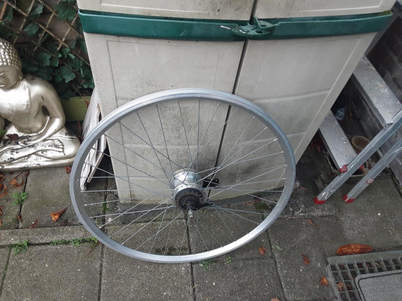 28 inch nexus (SG-7R46) achterwiel, 7 speed,rollerbrake rem