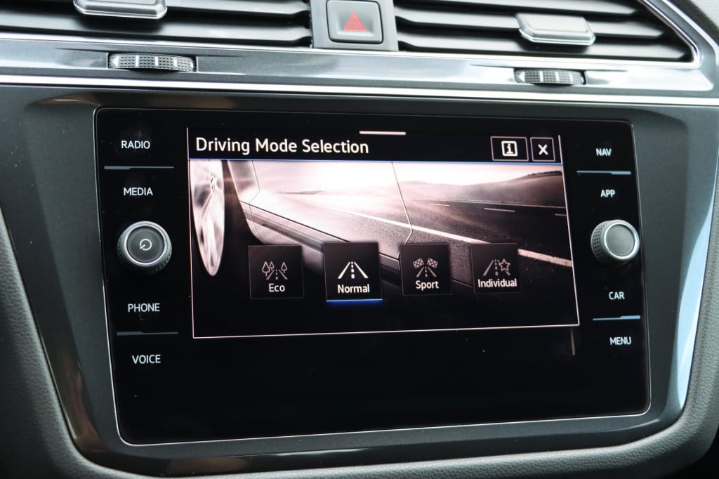 Volkswagen Tiguan Allspace 1.5 tsi 150pk dsg highline business r-line 150pk