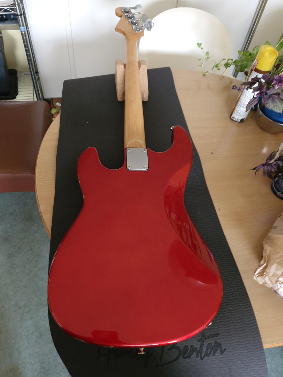 BASS GUITAR  met DOD Basstec multieffect