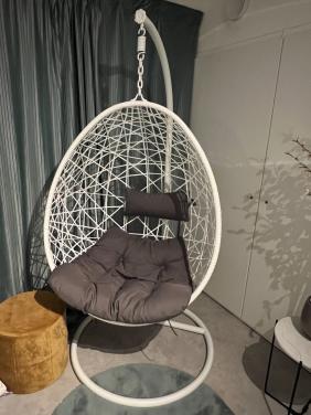 Witte hangstoel hangei z.g.a.n.