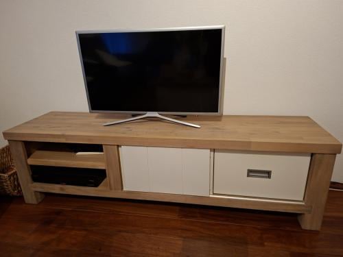 Tv dressoir van Henders en Hazel