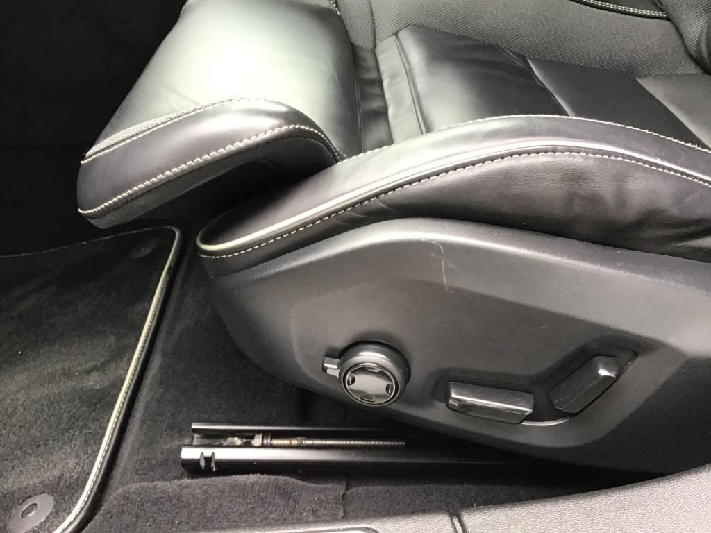 Volvo V60 2.0 t6 awd r. r-des. audio & park assist & climate line