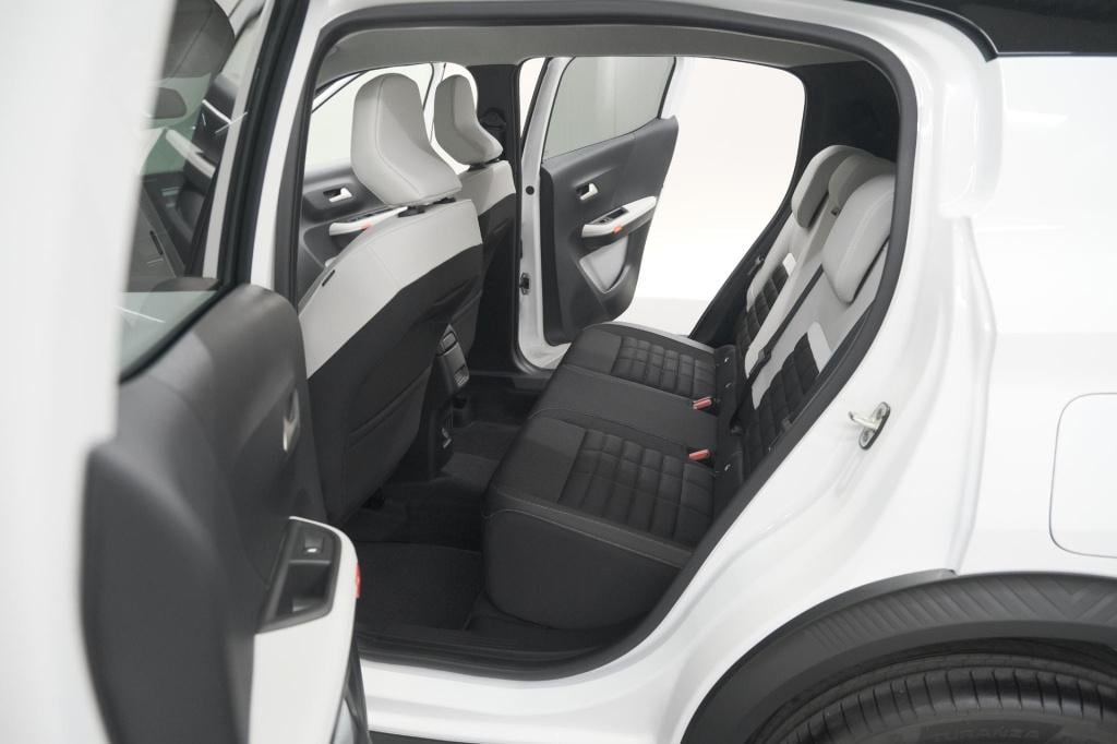 Citroen C3 Aircross 1.2 hybrid 145pk max | camera | dodehoekdetectie | appl