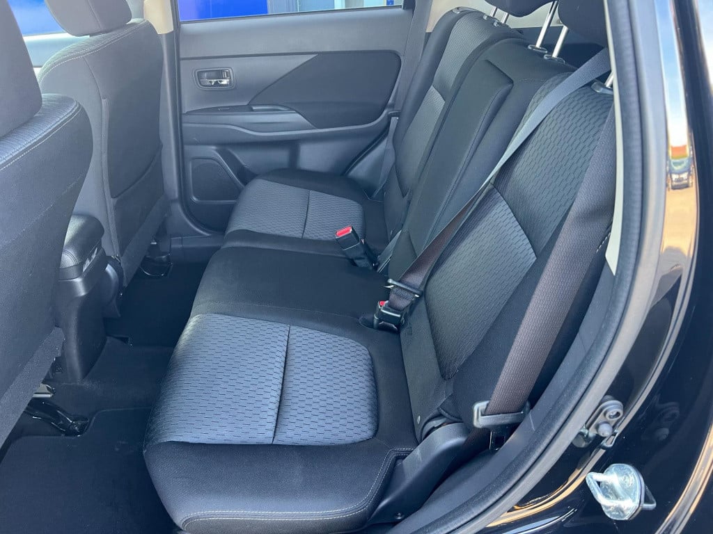 Mitsubishi Outlander 2.0 business edition 7 persoons