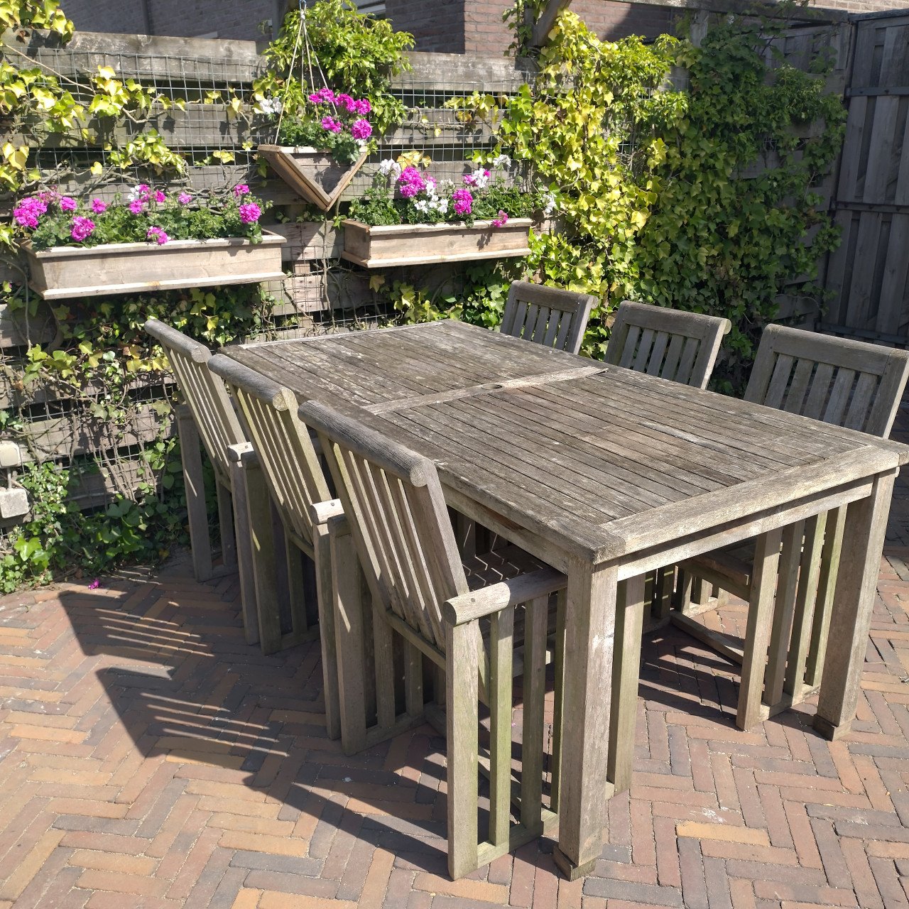 Houten tuinset 6 stoelen en tafel 1x2 meter