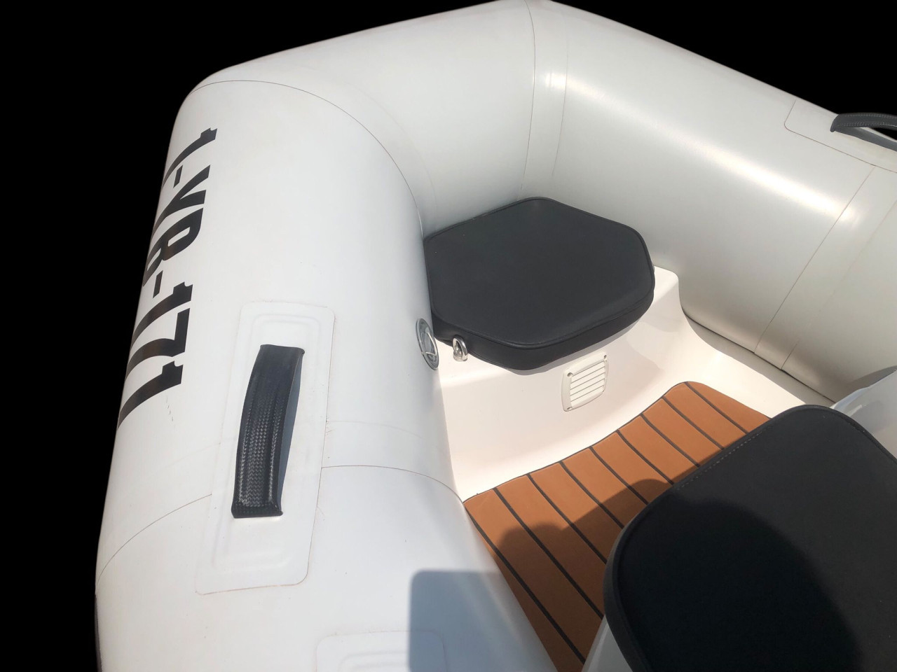 Brig Falcon 330 de Luxe RIB HYPALON met Merury F20 EPT