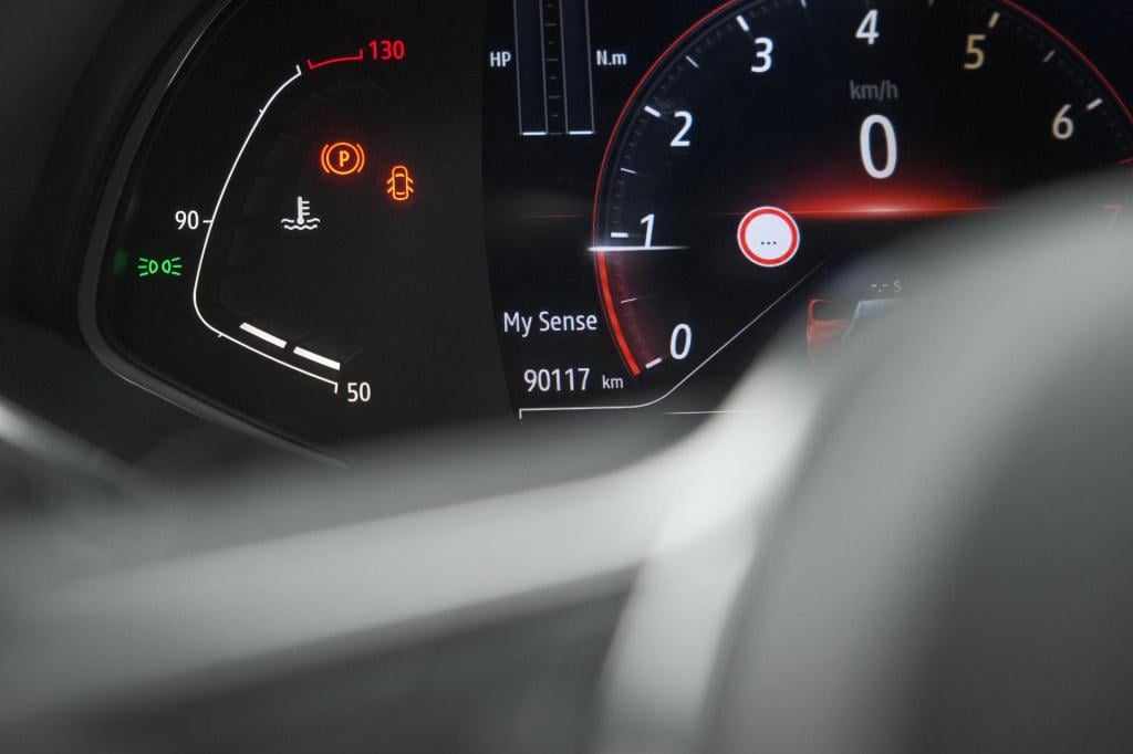 Renault Captur tce 130 edc intens | trekhaak | rondom camerazicht | dodehoe