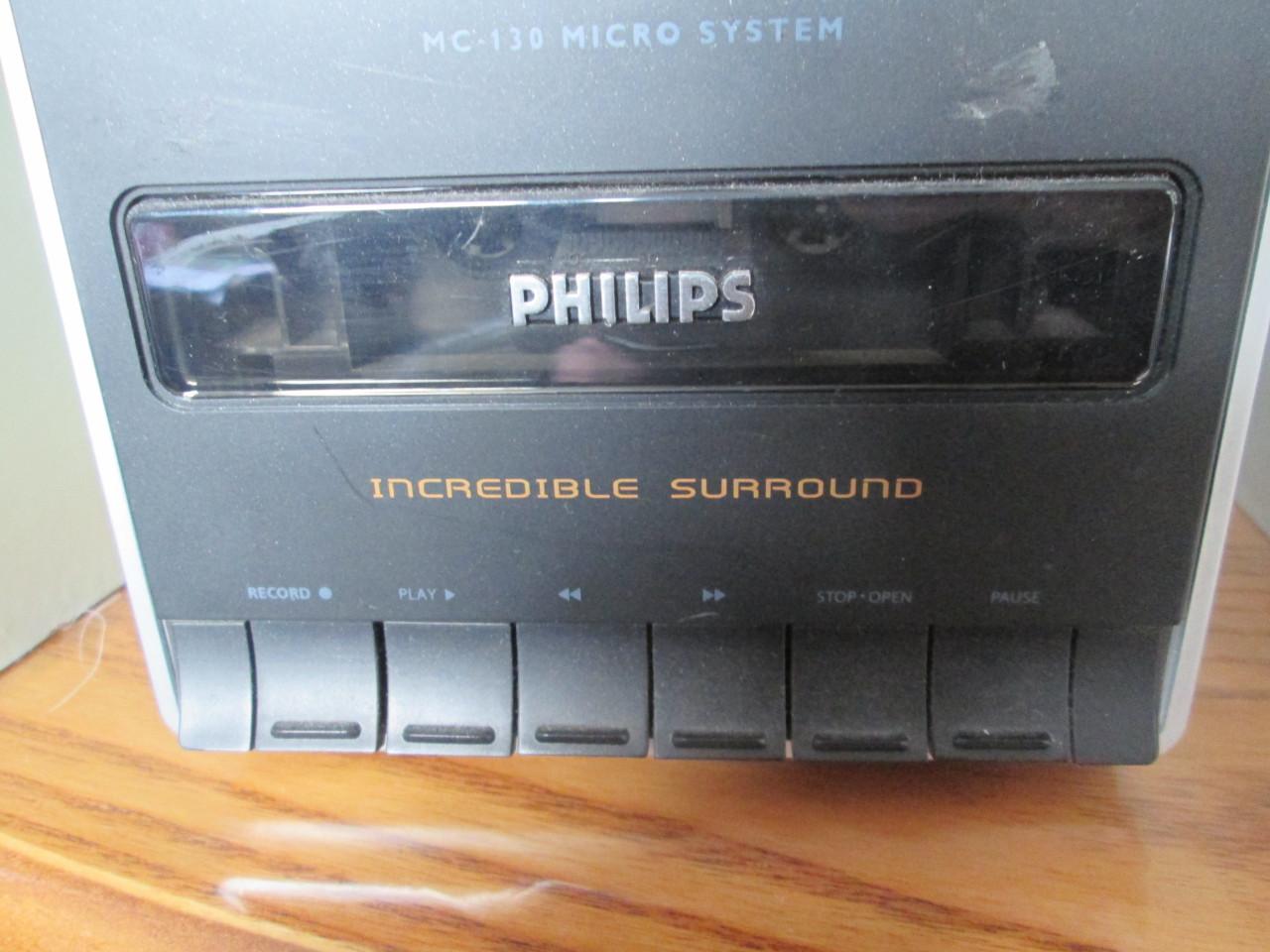 Kleine philips stereo torentje met speakers