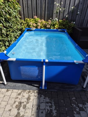 Zwembad (gereserveerd)