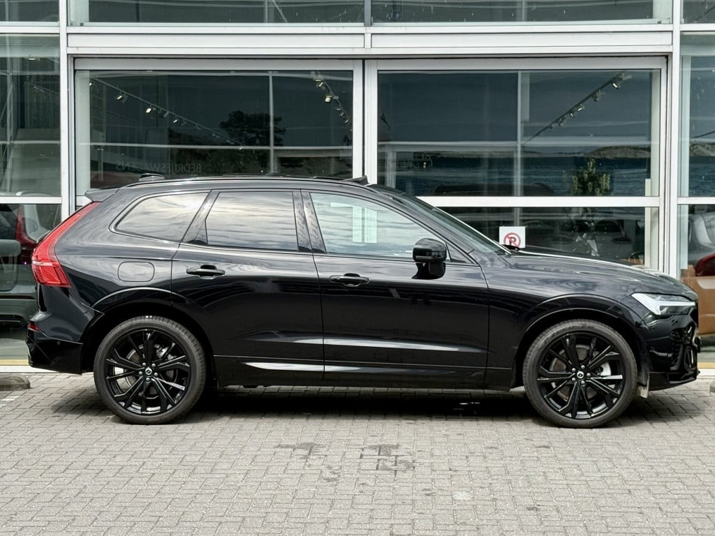 Volvo XC60 t8 455pk recharge ultra black ed| pano| 360 camera| stoel.vent|