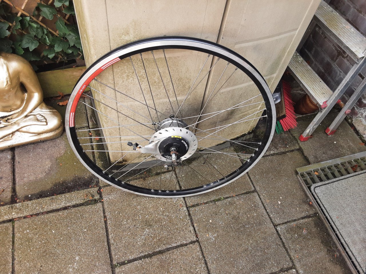 28 inch shimano nexus achterwiel, 8 speed,rollerbrake rem