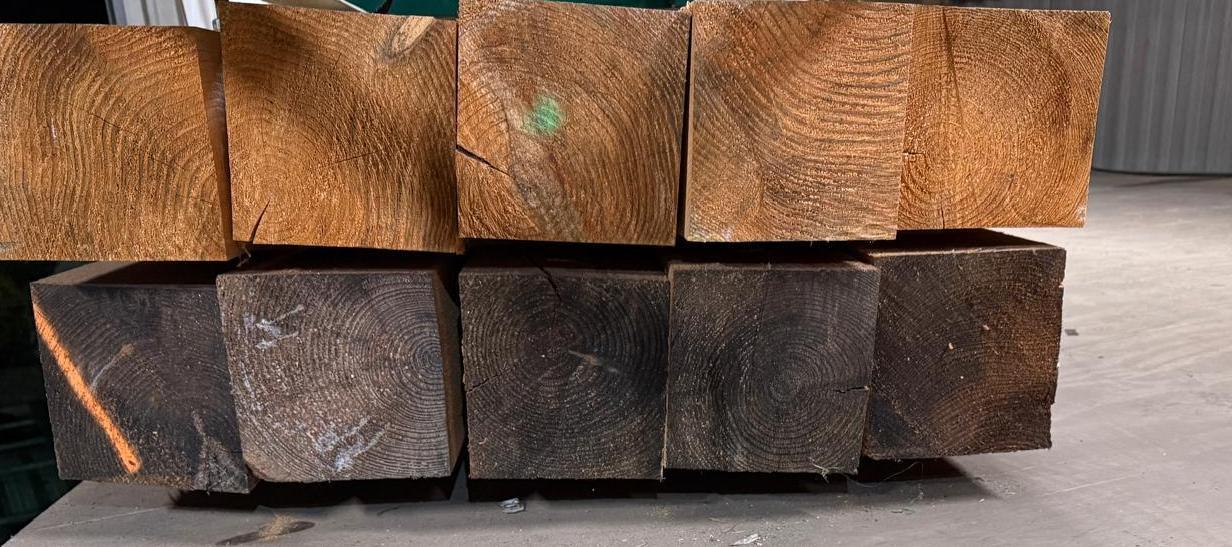 Douglas balken 200x200 , 5meter, 10 stuks €1200