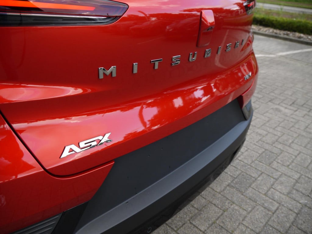 Mitsubishi Asx 1.8 hev at intense+