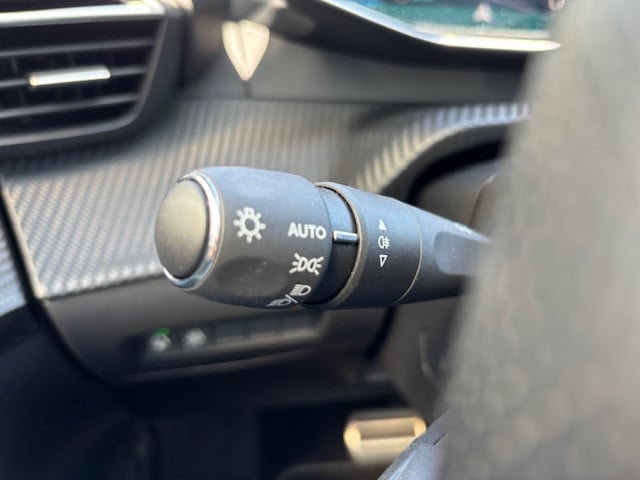 Peugeot 208 gt pack ev 50kwh 136pk/12%bytelling+btw | 3-fase navigatie | cr