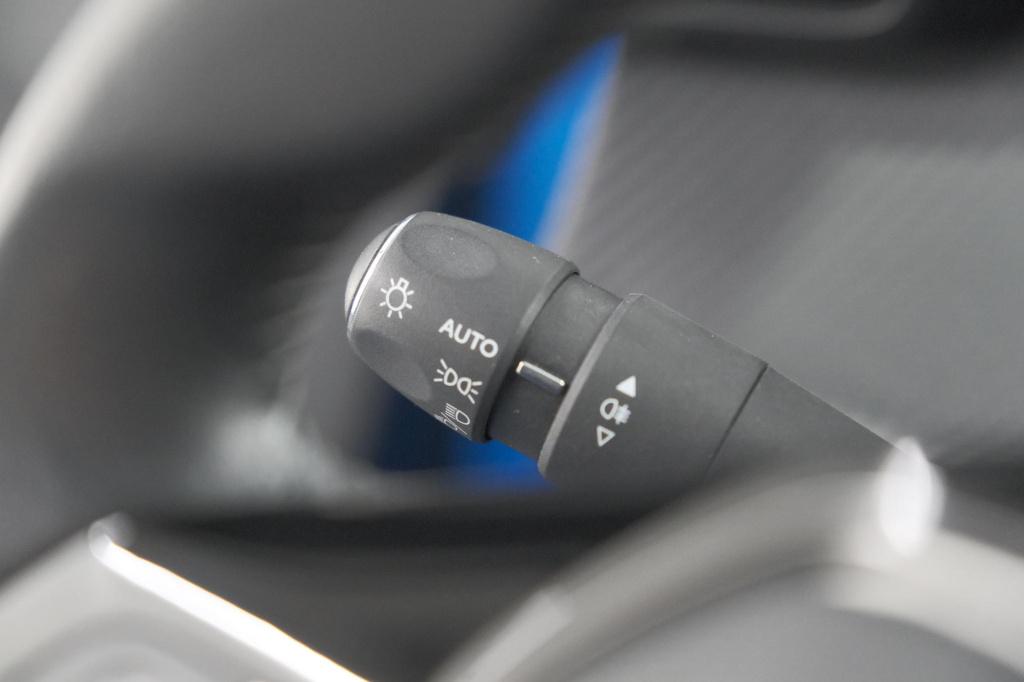 Peugeot 208 puretech 100 allure | trekhaak | camera | apple carplay | navig