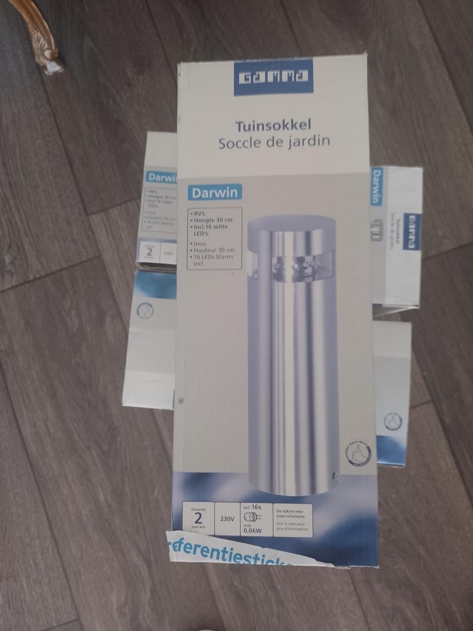 Nog splinternieuw in de doos, Gamma tuinsokkel Darwin,