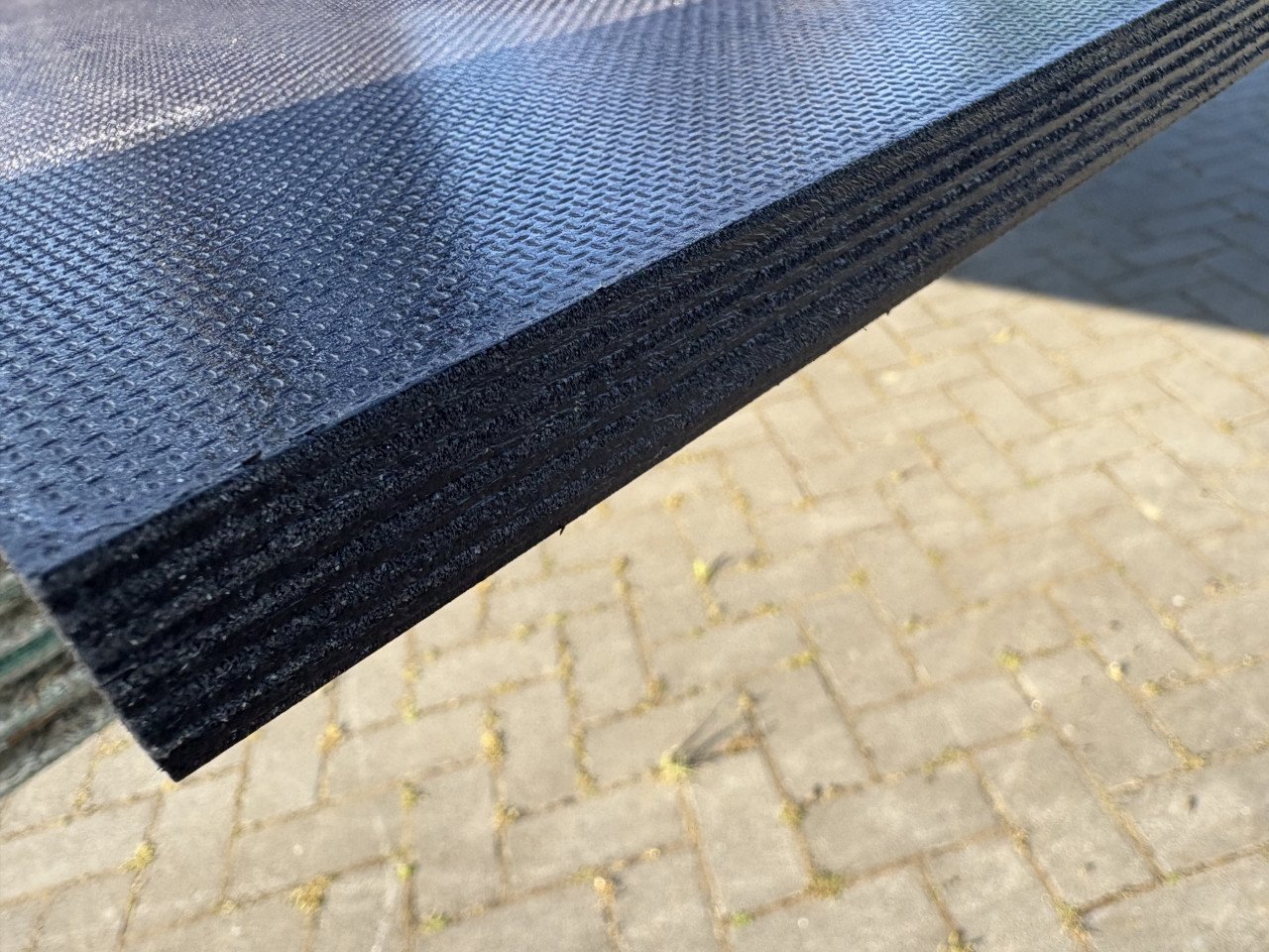 Nieuwe Berken Betonplex Antislip 18mm 125x250