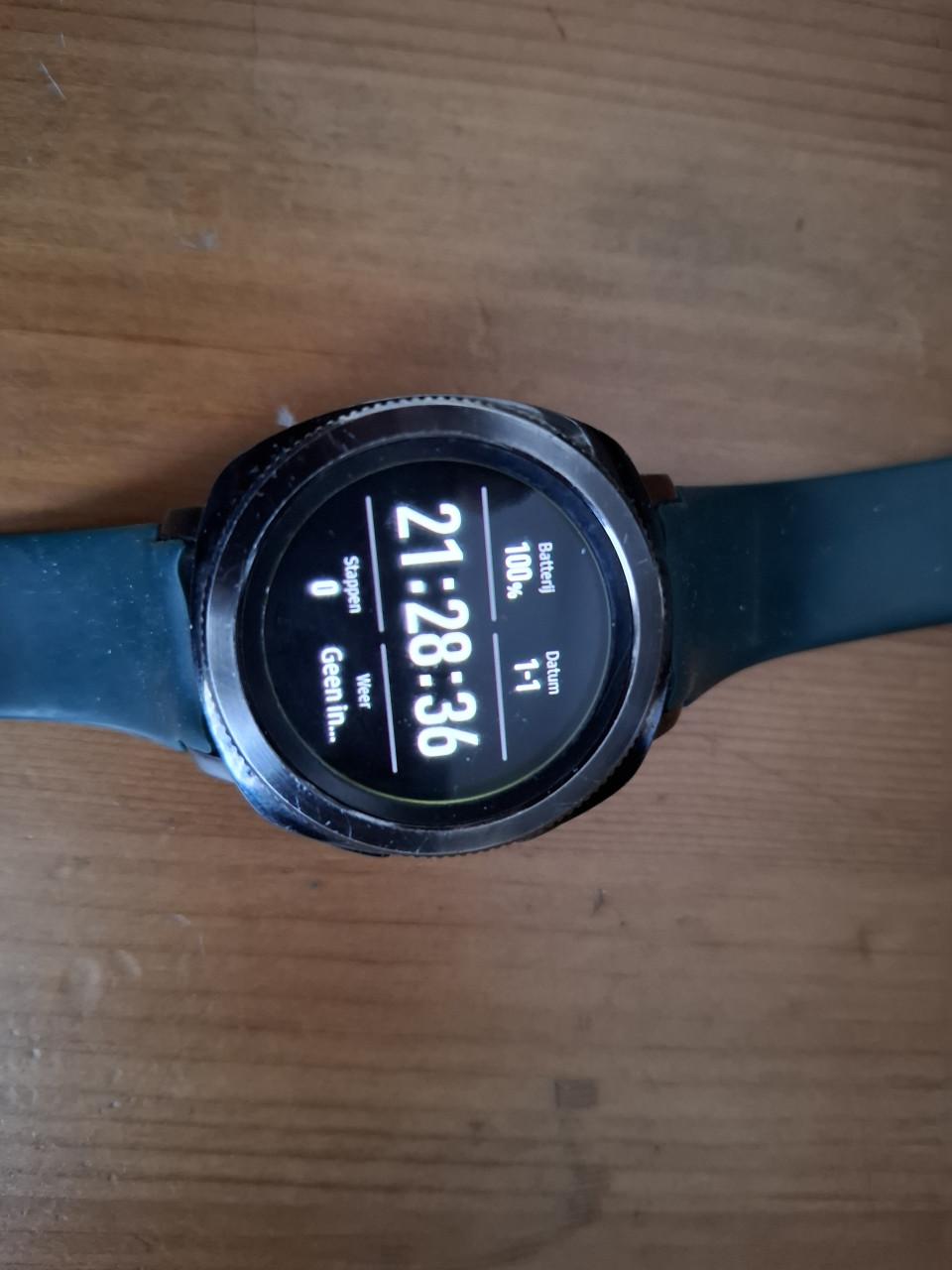 Samsung Galaxy A55 5G + Gear sport smartwatch