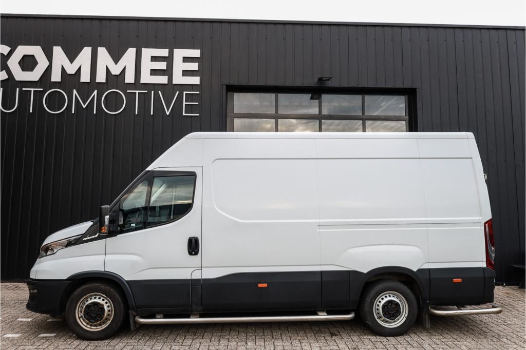 Iveco Daily 35s14v a8 2.3 3520l l2h2 automaat i trekhaak 3.5t i clima i cr.