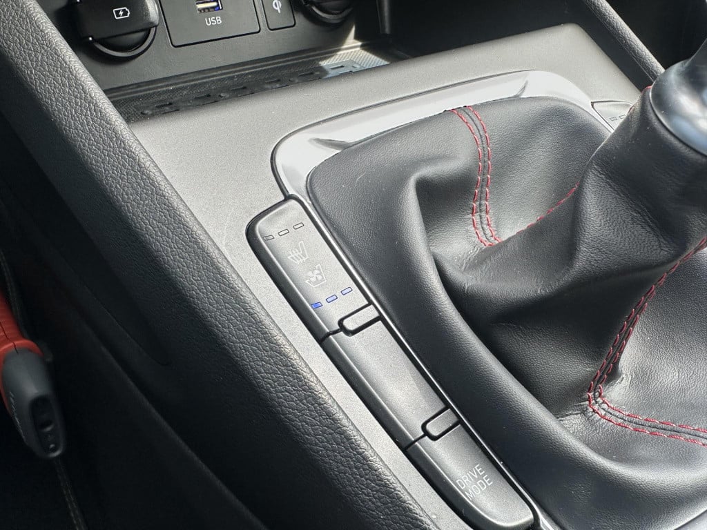 Hyundai Kona 1.0 t-gdi n line | navigatie full-map | stoelverwarming + vent