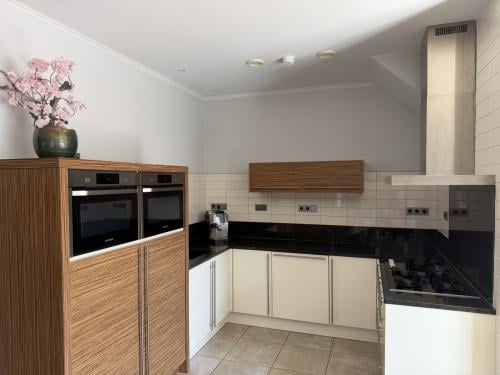 Keuken te koop (U-Vorm) met 7 apparaten