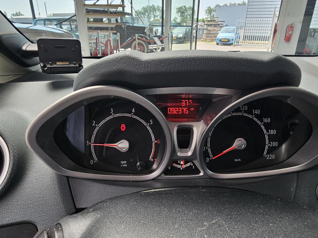 Ford Fiesta 1.25 titanium trekhaak 1e eigenaar