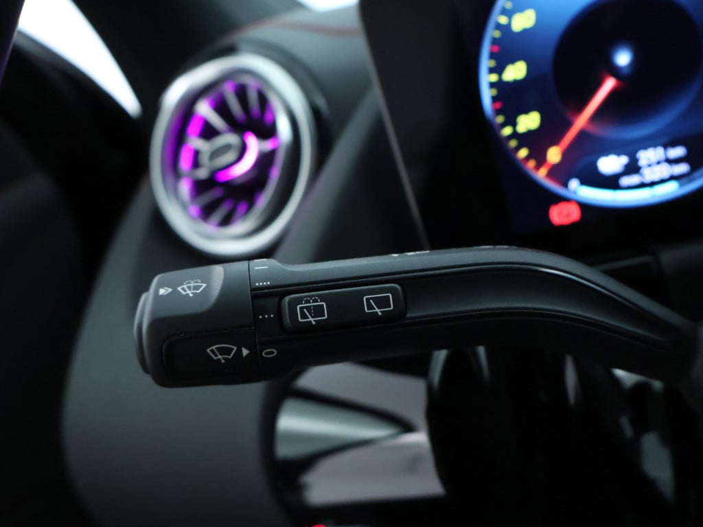 Mercedes-Benz Eqa 250 amg line 67 kwh | amg line | achteruitrijcamera | eas