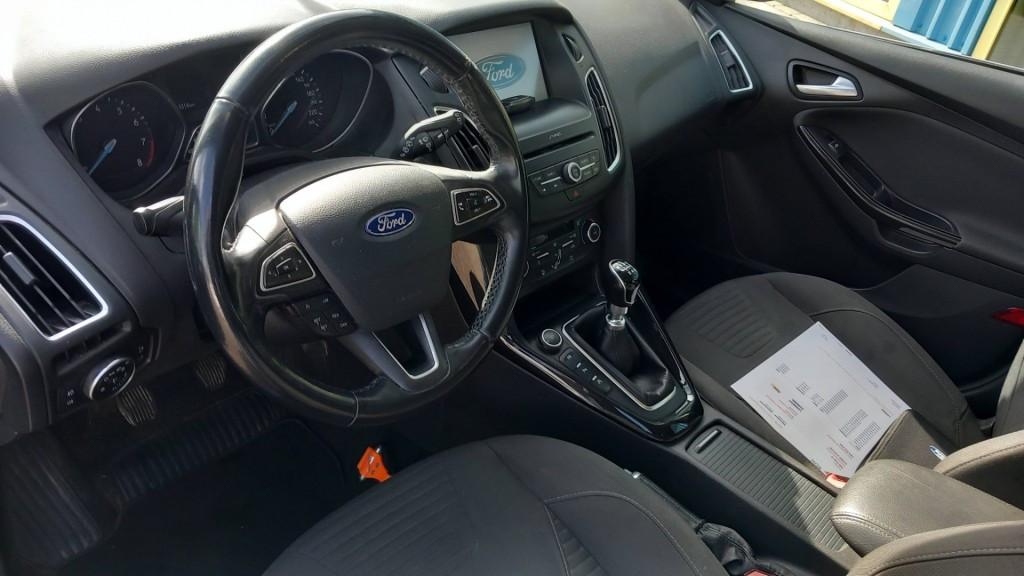 Ford FOCUS 1.0 Titanium Edition 5deurs bj:2015 airco navigatie lm-velgen