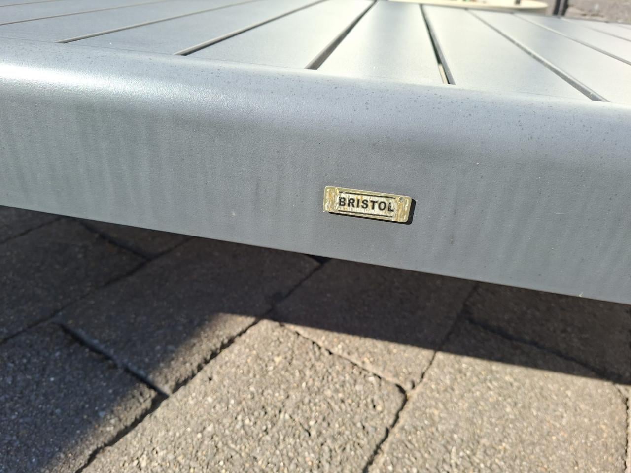 Mooie grijze lounge tafel
