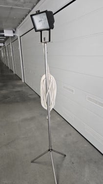 RVS bouwlamp met statief, zéér flexibel inzetbaar ( ruim 3 meter ! )