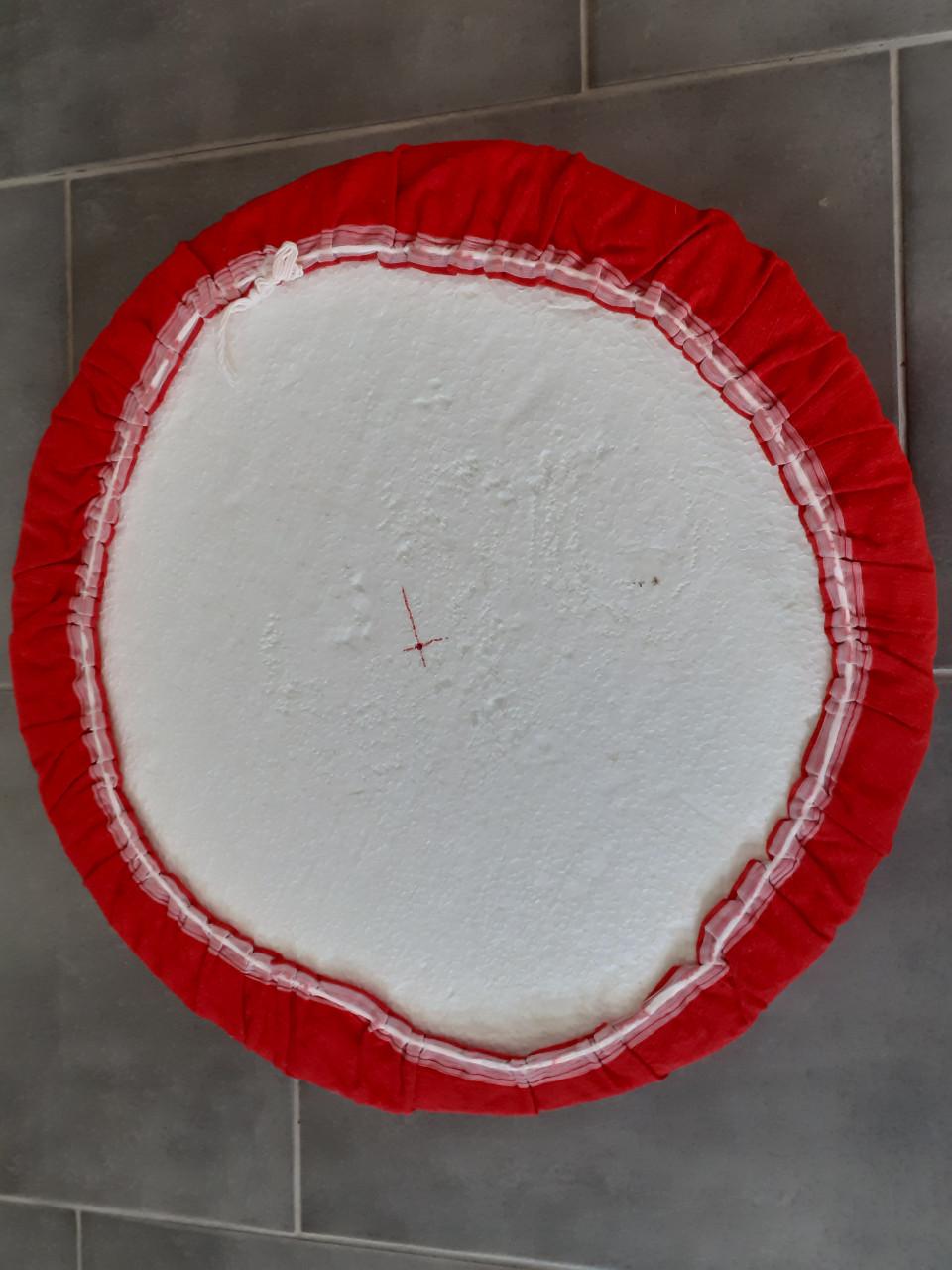 Kantkloskussen met klosjes en boek