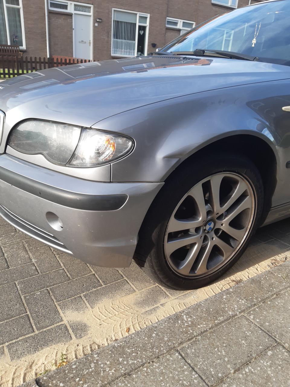 BMW318