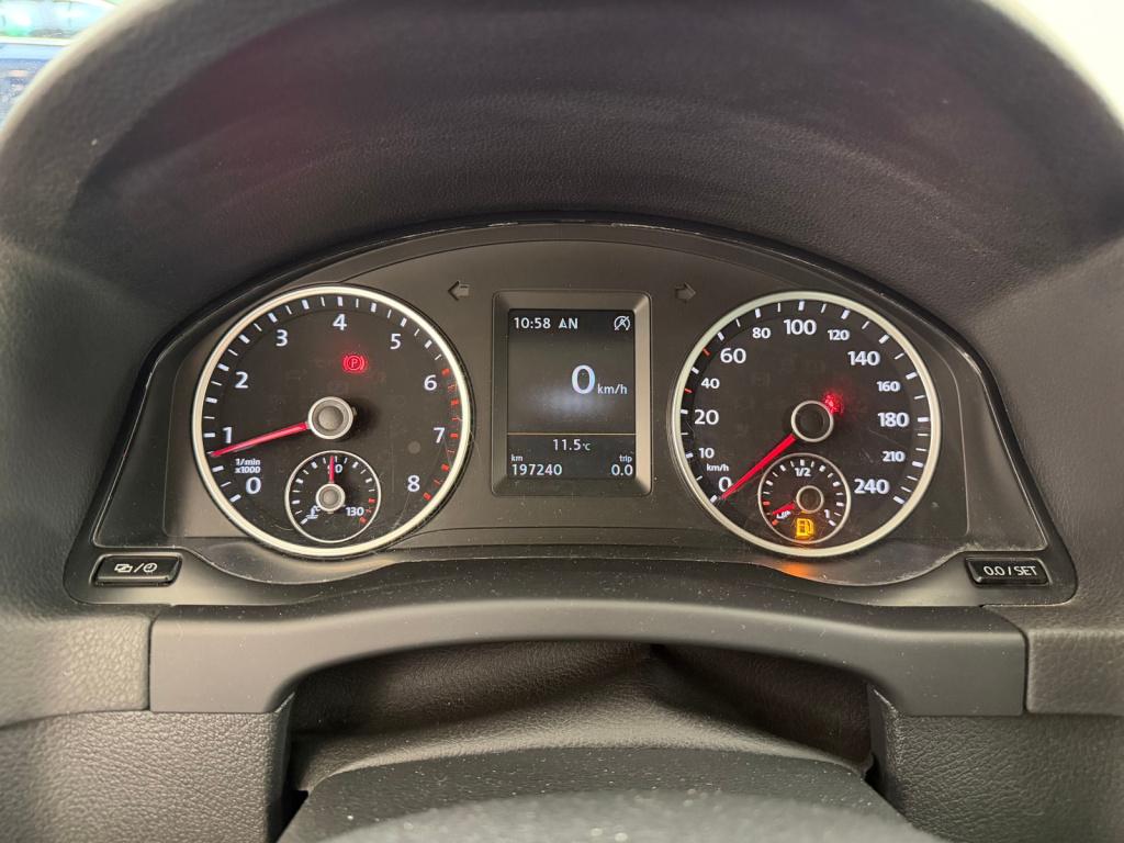 Volkswagen Tiguan 1.4 tsi sport&style | navi | stoelverwarming | clima stoe