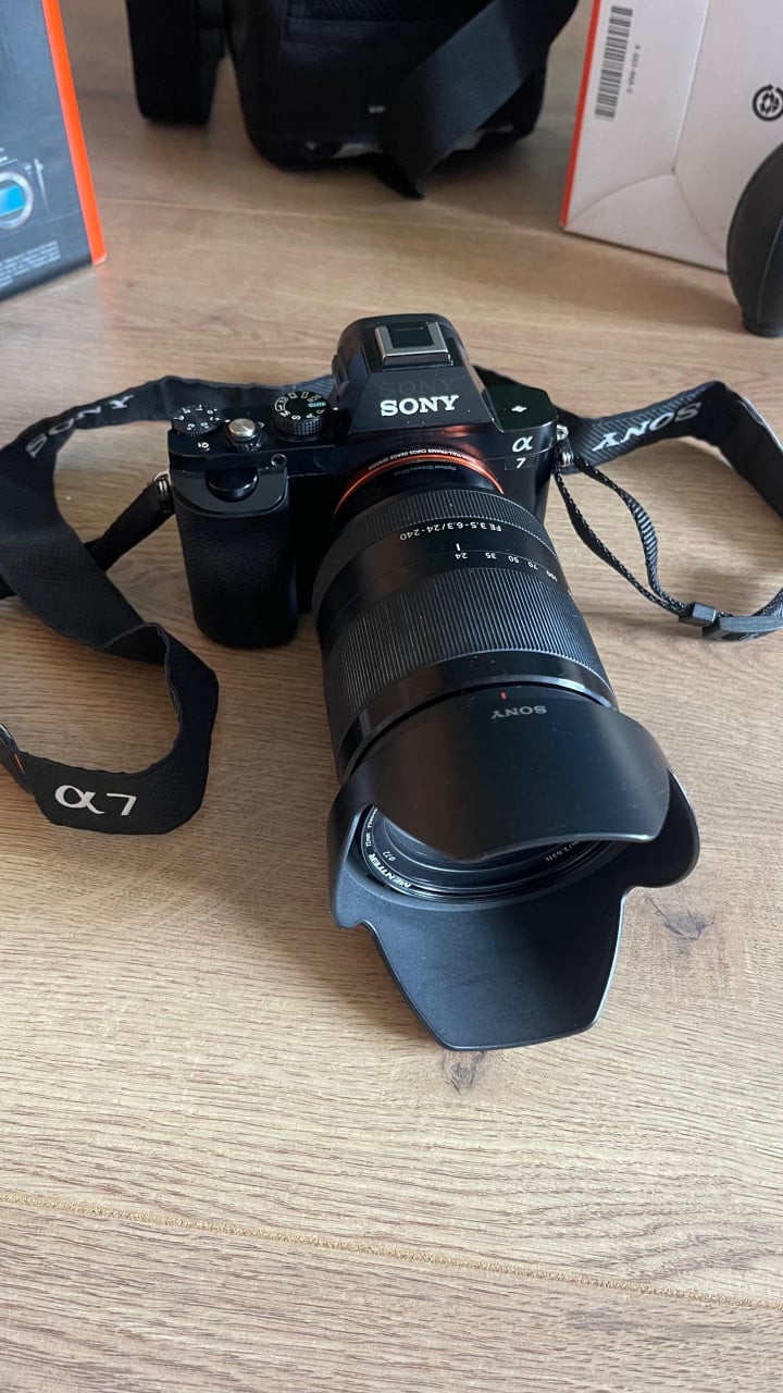 Systeemcamera Sony a7 inclusief lens 3.5/240 en toebehoren