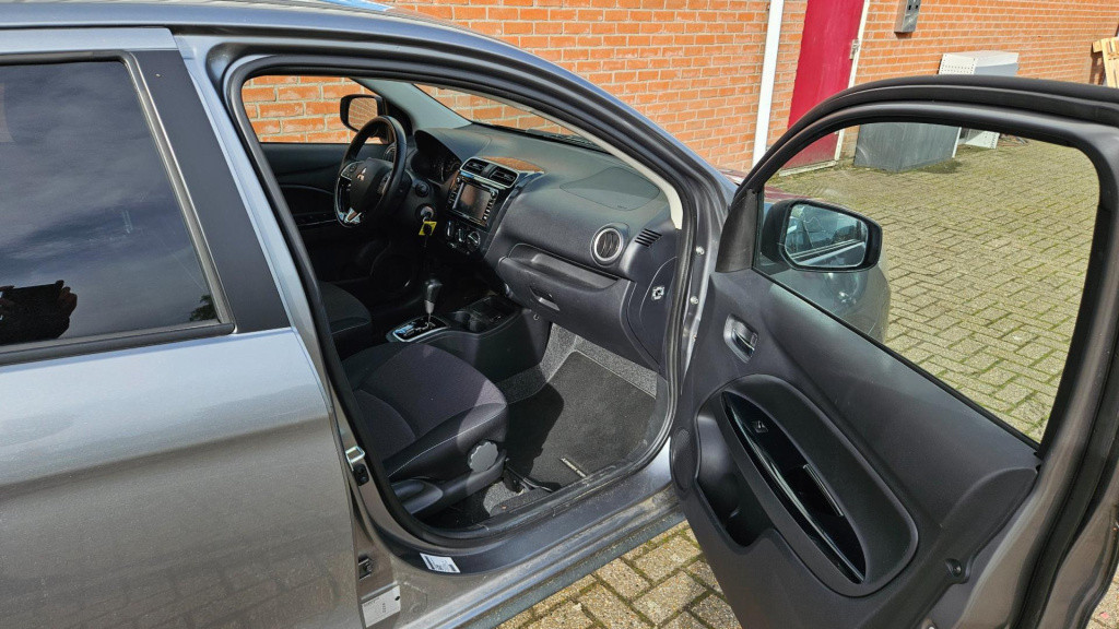 Mitsubishi Space Star 1.2 connect pro