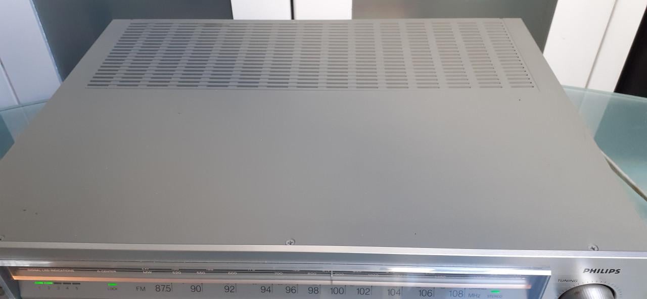 Philips F2212 vintage tuner