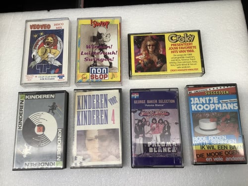 Verschillende Cassettebandjes aangeboden