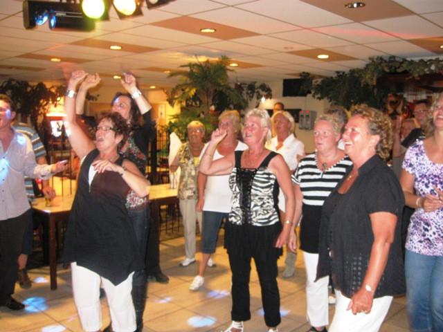 LIVE FEESTZANGER Goed en goedkoop