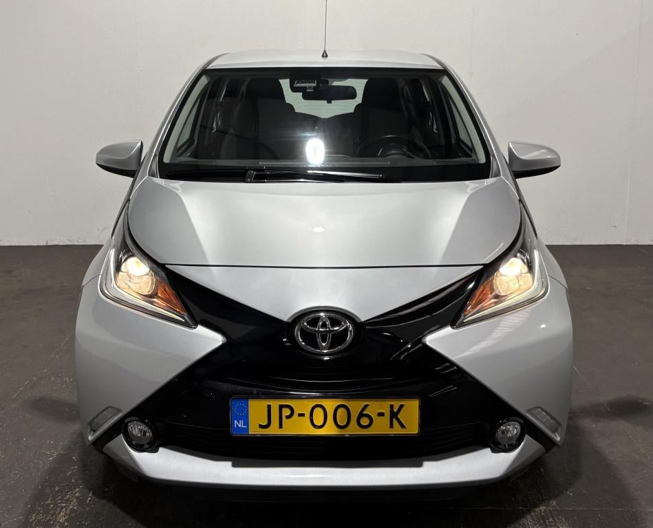 Toyota Aygo 1.0 vvt-i x-play