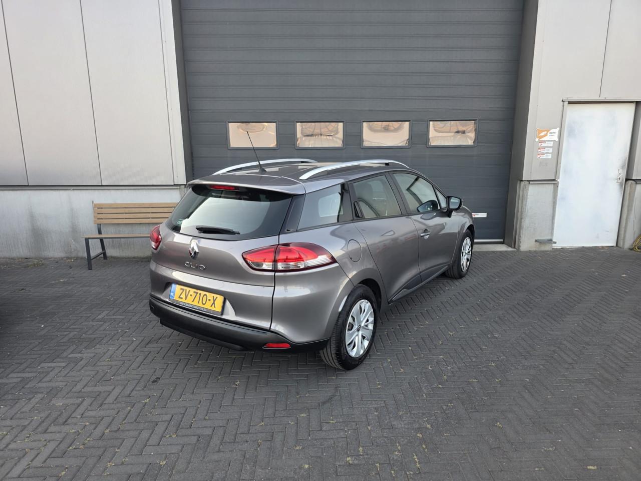 TE KOOP RENAULT CLIO ESTATE 1.2 16V COLLECTION EURO 6