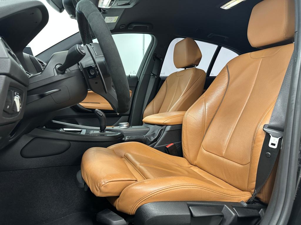 BMW 1 Serie m140i high executive | 460pk | m performance uitlaat | eibach o