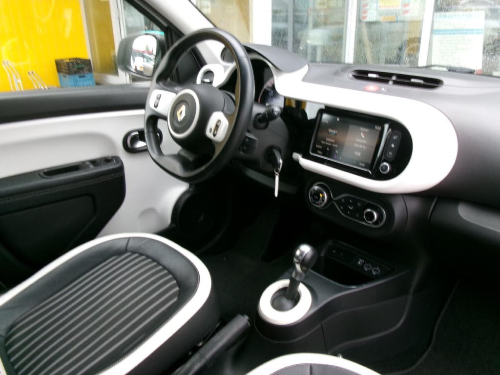 Renault Twingo 0.9 tce intens automaat, carplay, airco, pdc